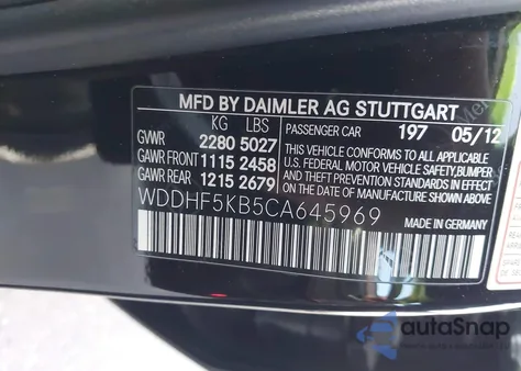 2012 Mercedes-Benz E 350 z USA, uszkodzony, nr VIN WDDHF5KB5CA645969